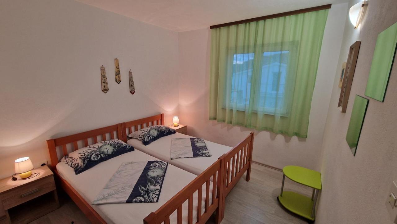 Apartments With A Parking Space Mavarstica, Ciovo - 12435 Trogir Exterior foto
